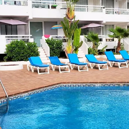 Pool Front In Americas * Playa Feñabe